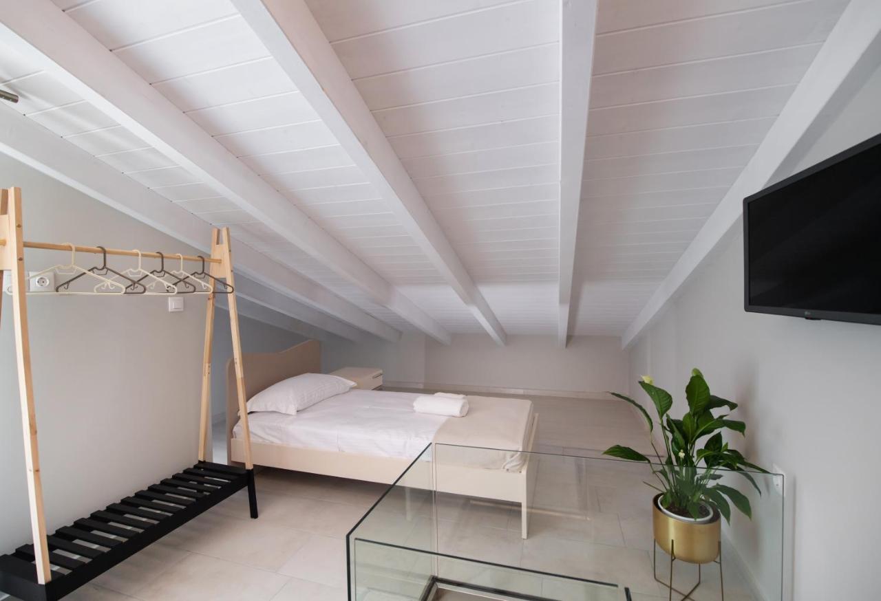 Bianco Stylish Maisonette Никиана Екстериор снимка